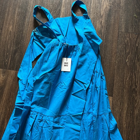 Meriel Tiered Dress - Picture 4 of 5